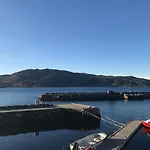 Bakkevik Brygge * Kalvag