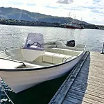 Bakkevik Brygge * Kalvåg