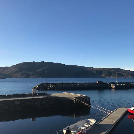 Bakkevik Brygge * Kalvåg