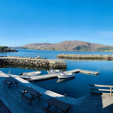 Daire Bakkevik Brygge Kalvåg