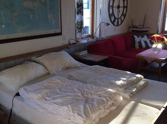 Bakkevik Brygge * Kalvåg